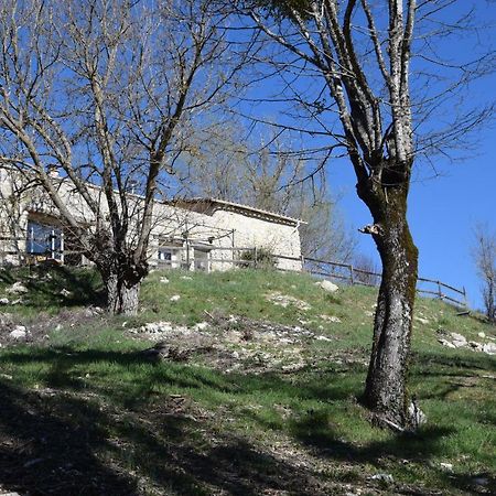 Gites Les Costoliers Châteauneuf-Miravail Екстериор снимка
